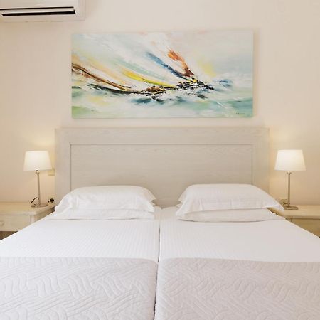 Beachfront Villa Victoras - With Private Beach Сидарион Экстерьер фото