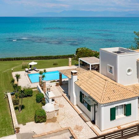 Beachfront Villa Victoras - With Private Beach Сидарион Экстерьер фото