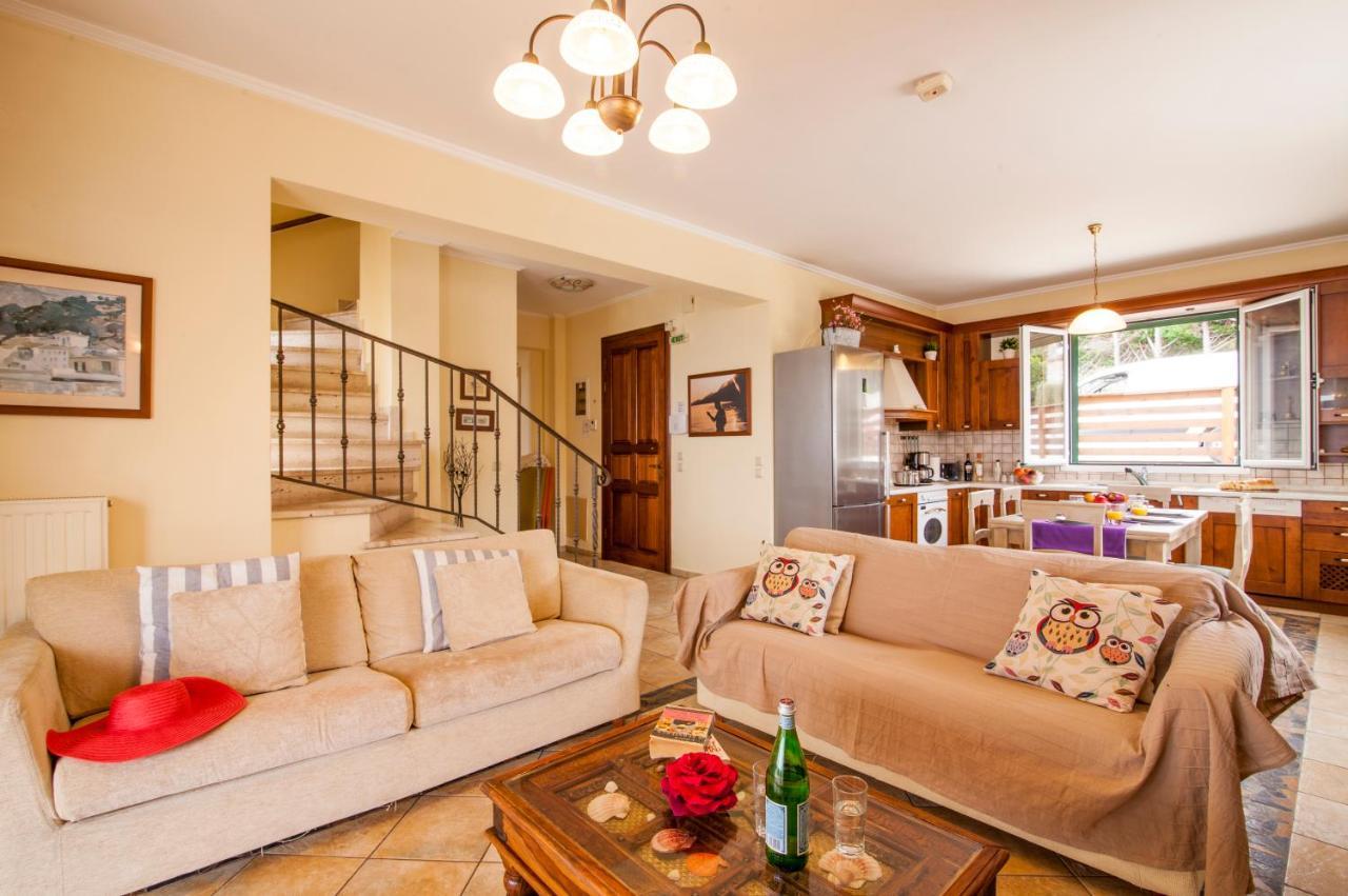 Beachfront Villa Victoras - With Private Beach Сидарион Экстерьер фото